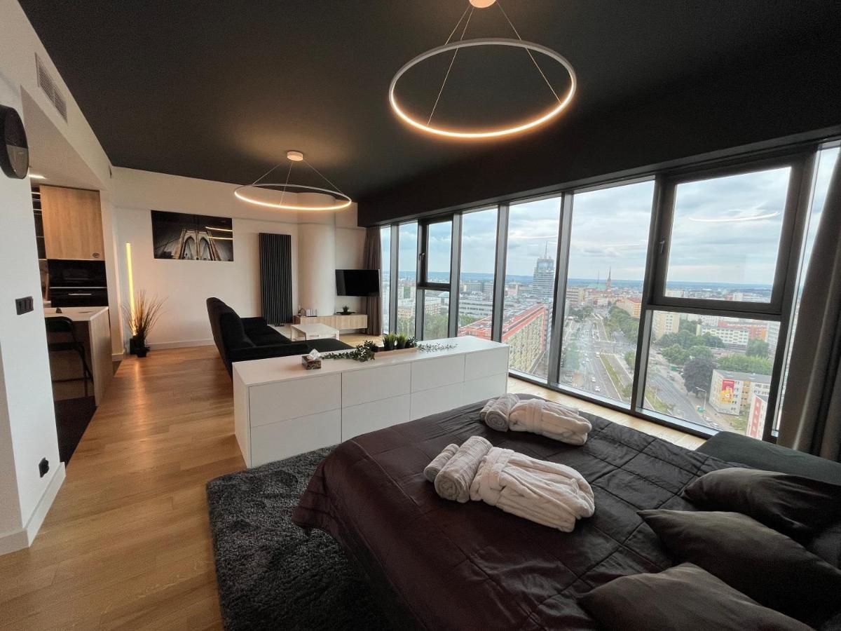שצ'צ'ין Hanza Tower - Luxurious Apartment 60M2 - 15Th Floor City View מראה חיצוני תמונה