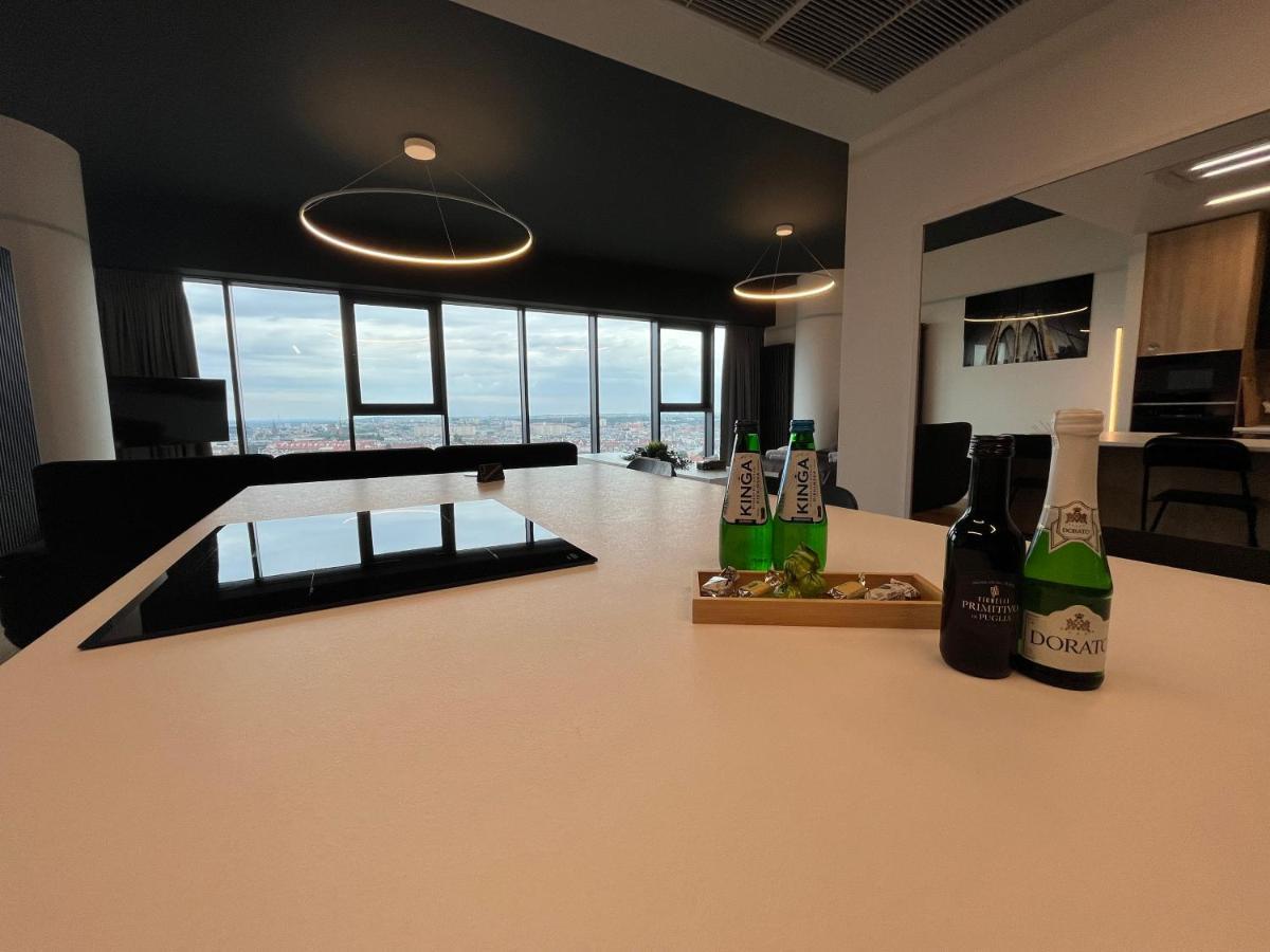 שצ'צ'ין Hanza Tower - Luxurious Apartment 60M2 - 15Th Floor City View מראה חיצוני תמונה