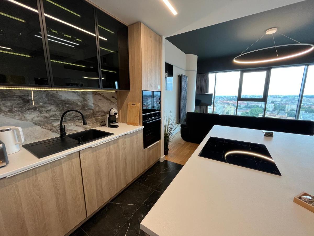 שצ'צ'ין Hanza Tower - Luxurious Apartment 60M2 - 15Th Floor City View מראה חיצוני תמונה